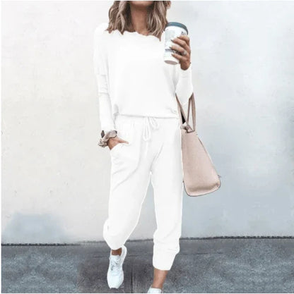 Premium casual loungewear set in soft pastel colours with long sleeves and elegant design