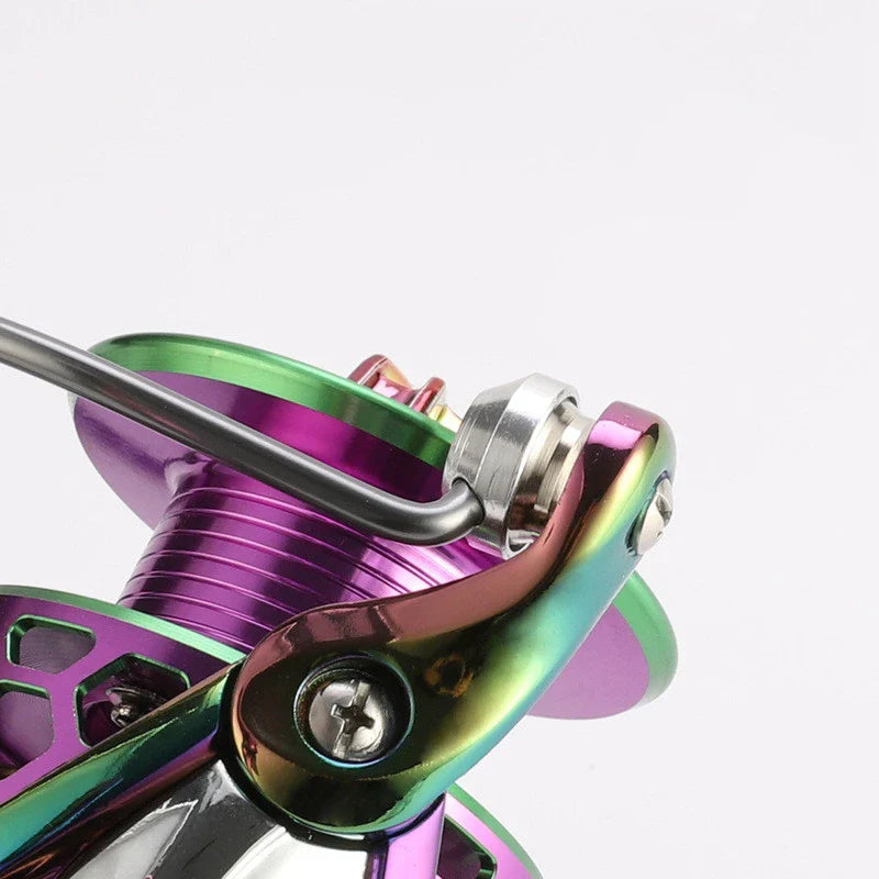 Multicoloured spinning reel with honeycomb design for fishing, featuring durable construction and smooth performance