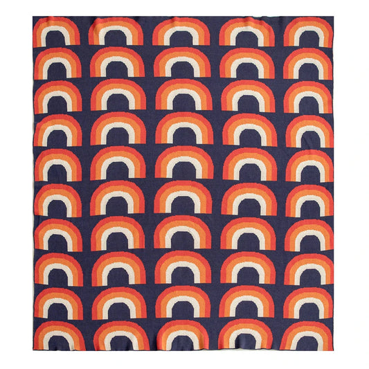 Cosy and vibrant 100% cotton knit throw blanket with a colourful rainbow pattern