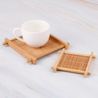 Premium heat-retaining bamboo dish tray in a modern, elegant design for serving hot meals and entertaining