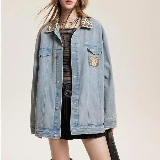 Stylish leopard print denim jacket with a comfortable and versatile design