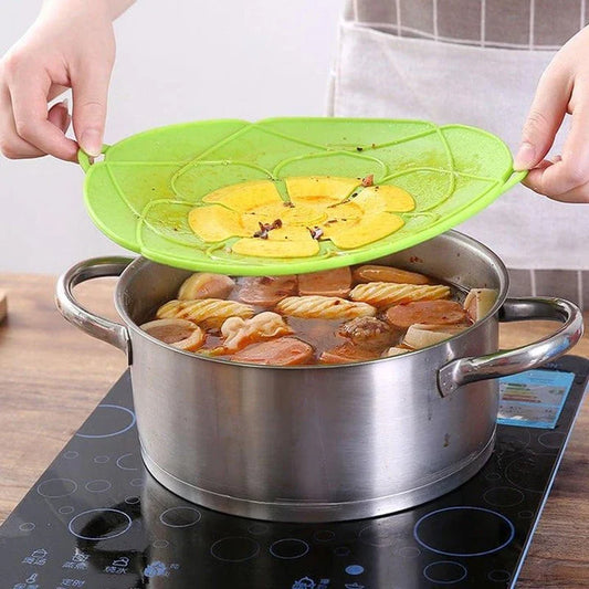 Premium spill-proof pot lids made of food-grade silica gel to prevent boil-over messes in the kitchen