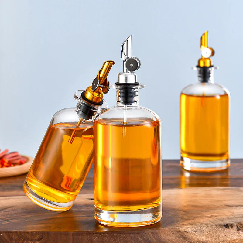 Premium glass spice jar with self-sealing lid, available in silver colour and various capacity and quantity options