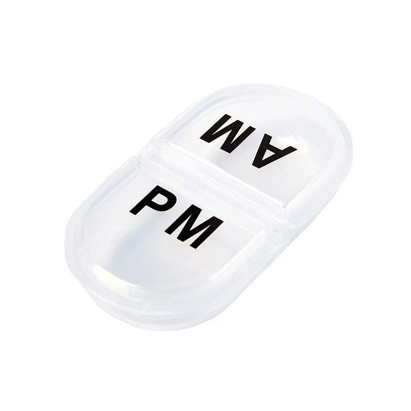 Compact pill organiser with tablet splitter made of high-quality materials for easy medication management