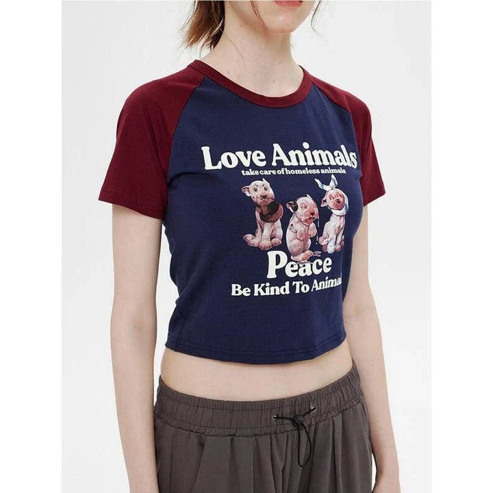 Charming Animal Print Raglan Crop Top with eye-catching graphic and contrasting sleeves