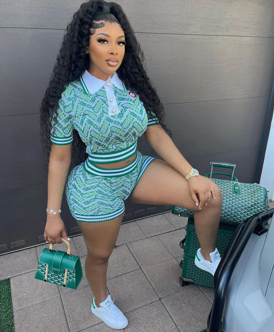 Stylish retro patchwork shorts set with rib detailing and exposed navel crop top