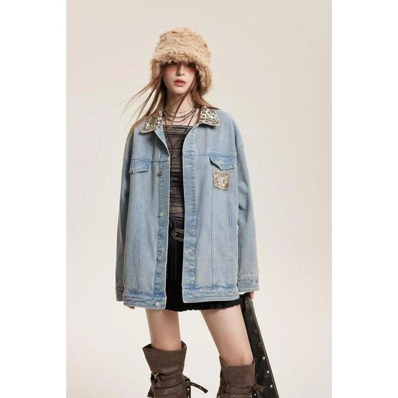 Stylish leopard print denim jacket with a comfortable and versatile design
