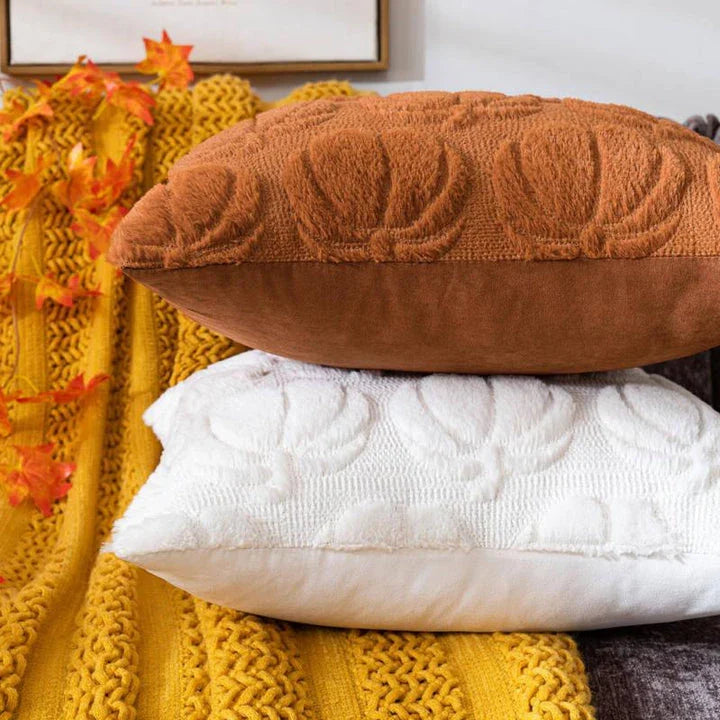 Cosy autumn pumpkin cushion cover made from luxurious faux fur, featuring a charming farmhouse-inspired design.