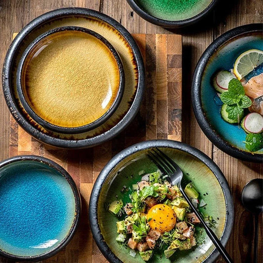 Elegant ice-inspired ceramic platter with a captivating split-glaze finish, showcasing the beauty of British craftsmanship