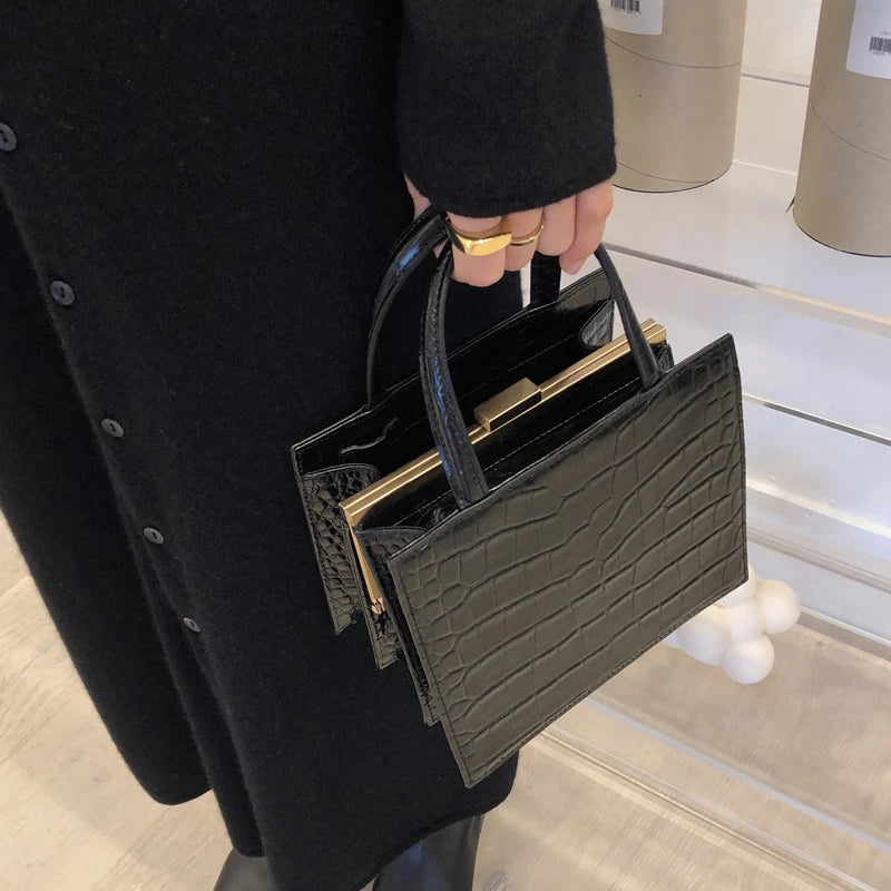 Retro one-shoulder messenger bag for women, made with premium PU materials and featuring a classic vintage-inspired design.
