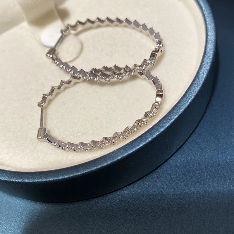 Mosan Diamond Wave Fashion Geometry Earrings in 925 silver plating and 18k platinum finish