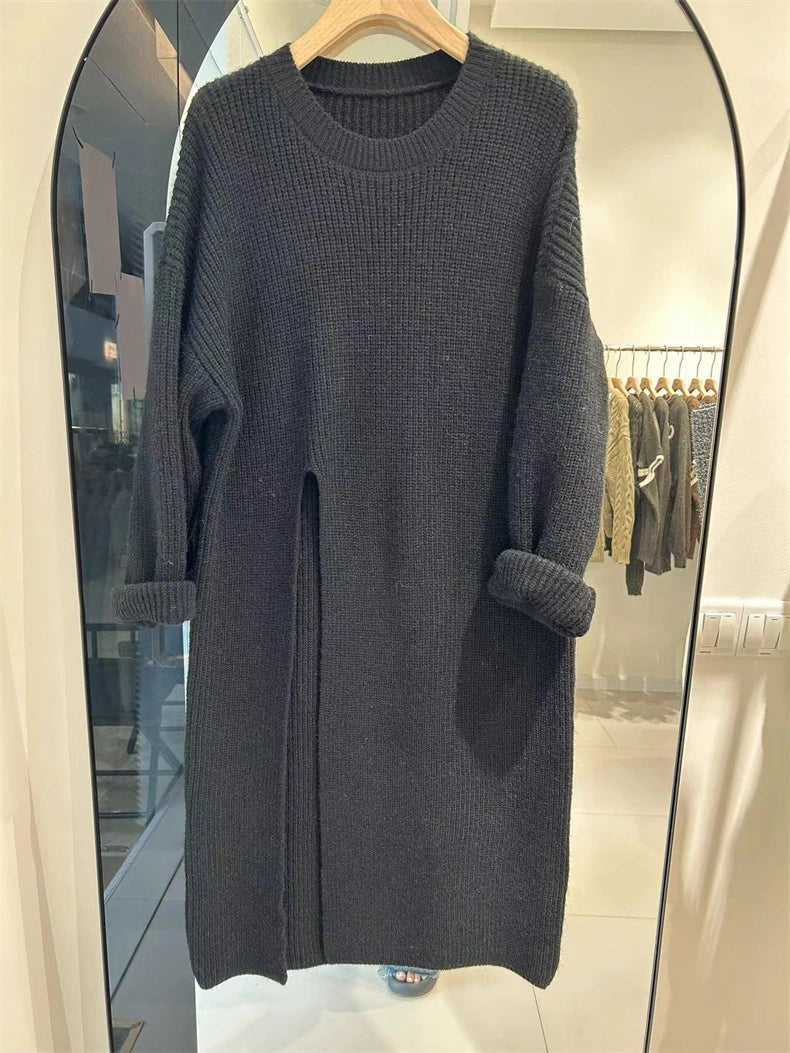 Relaxed mid-length jumper dress in a variety of colours, featuring an A-line silhouette and premium knit fabric for a comfortable, flattering fit.