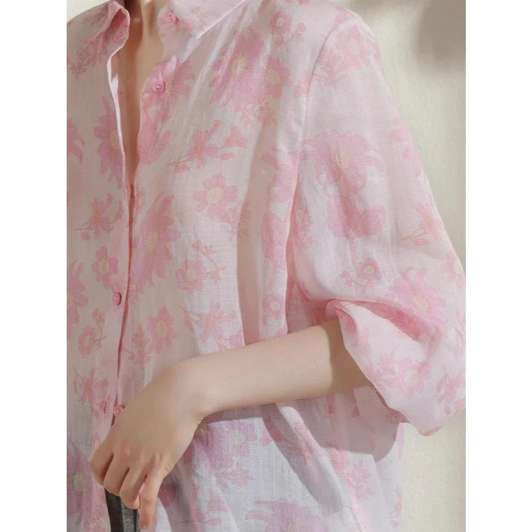 Elegant floral print ramie blouse for women, featuring a loose, comfortable fit and a polished turn-down collar design.