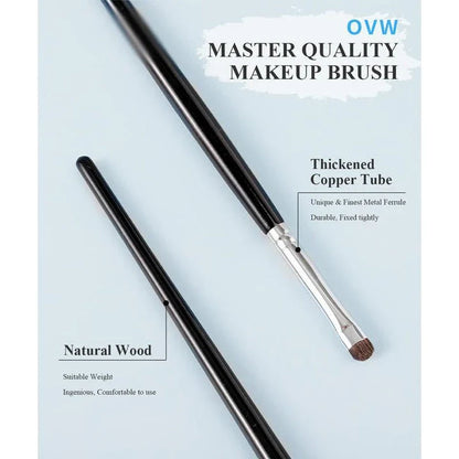 Premium 4-Piece Eyeliner, Smudge, and Eyeshadow Brush Set with natural bristles and wooden handles
