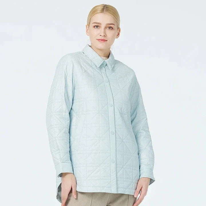 Fashionable women's quilted cotton jacket in beige with functional pockets and chic zippers for a sophisticated, casual look