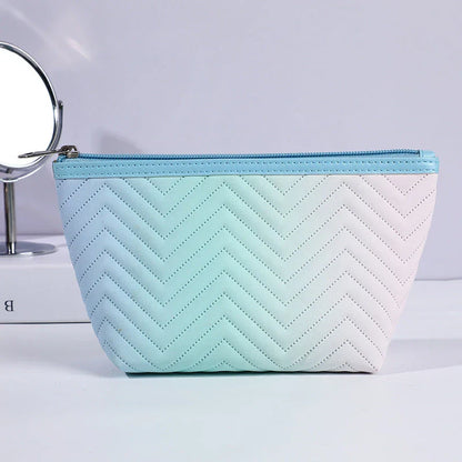 Elegant gradient-coloured makeup bag made of premium PU leather, perfect for organised storage and travel