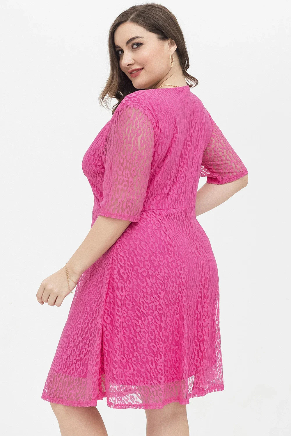 Elegant V-neck lace dress with tailored waist in rose red colour