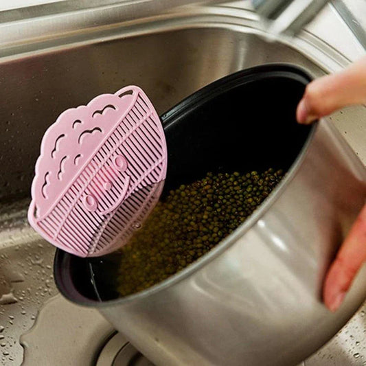 Funny Rice & Pea Strainer - A unique and durable colander for efficient draining of cooked rice, vegetables, and other foods