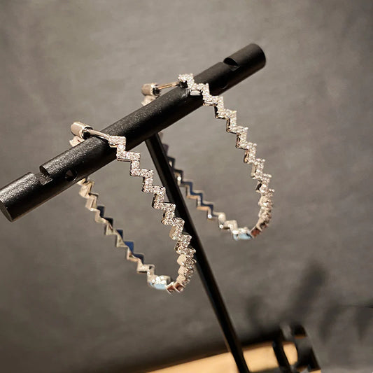 Mosan Diamond Wave Fashion Geometry Earrings in 925 silver plating and 18k platinum finish