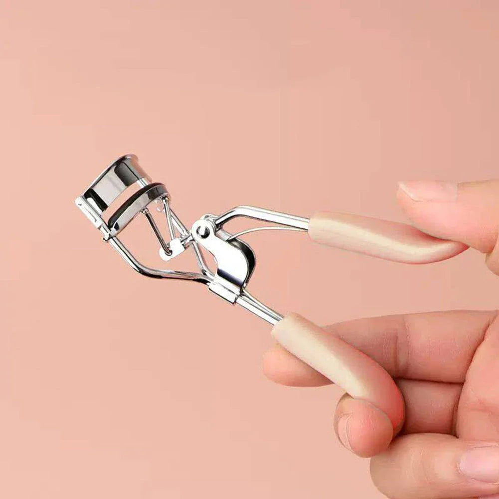 Heatless Manual Eyelash Curler with Silicone Pad and Curved Design for Flawless Lash Curling