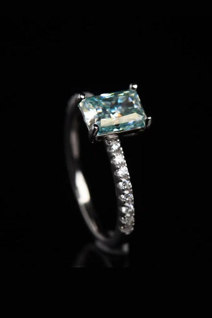 Trendha's 2-carat moissanite ring in a minimalist, modern design with platinum-plated sterling silver and zircon accents