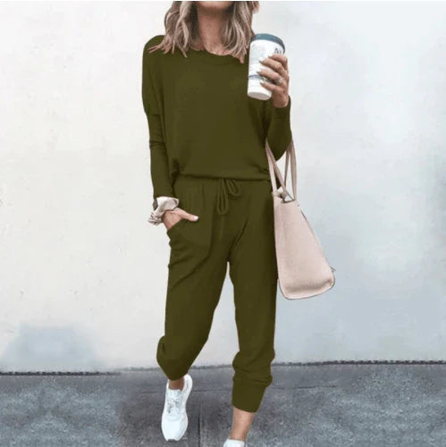 Premium casual loungewear set in soft pastel colours with long sleeves and elegant design