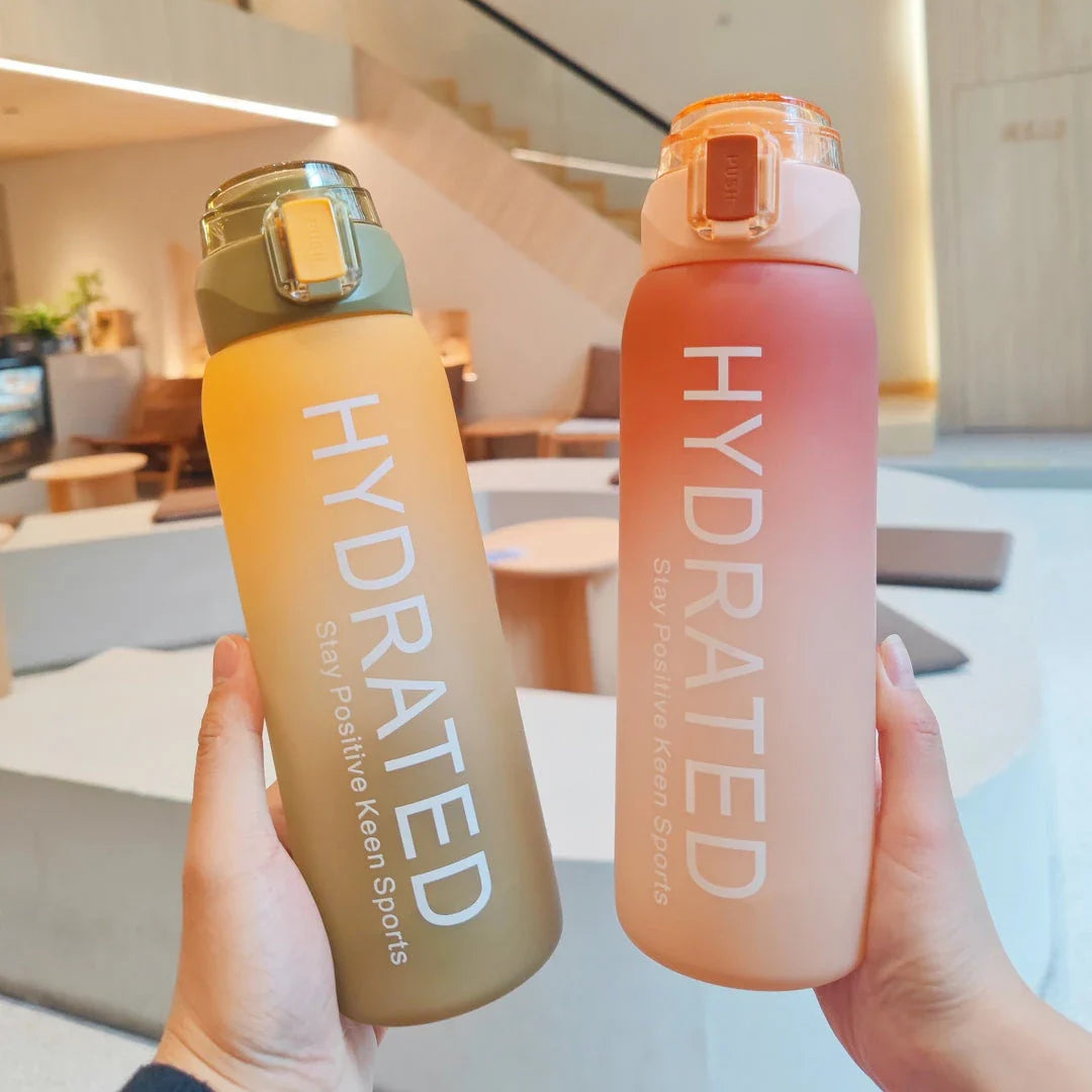 Trendha Large Capacity Gradient Frosted Water Bottle in Yellow - Stylish and Durable Hydration Solution