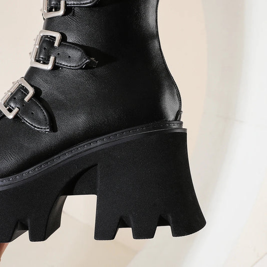 Premium middle-tube motorcycle boots with sleek European-inspired design, waterproof platform, and durable construction for British riders