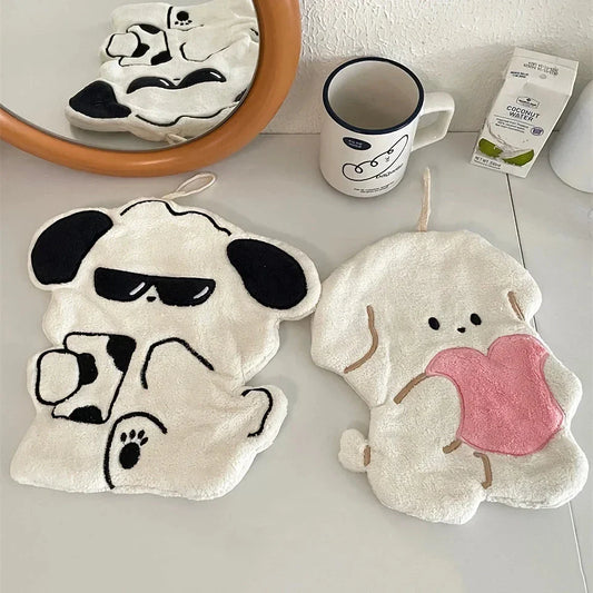 Charming animal hand towels made from premium Coral Fleece, featuring playful puppy and pig designs for a delightful addition to any kitchen or bathroom