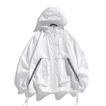Stylish and versatile men's outdoor sports jacket in a range of colours, featuring a tailored fit and premium nylon construction for comfort and durability.