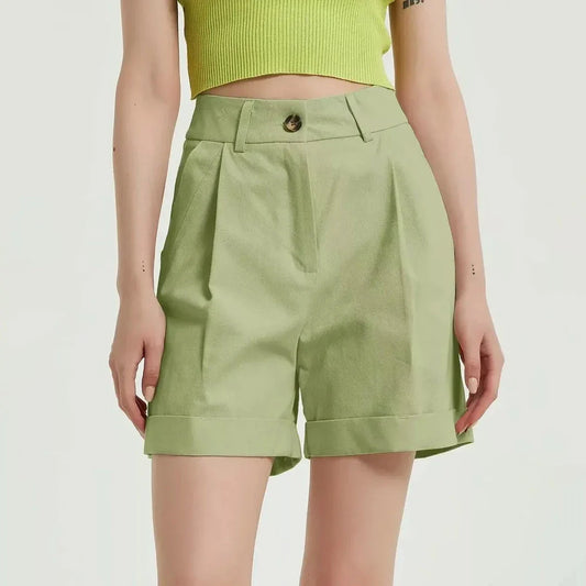 High-waisted casual wide-leg shorts in green, made of premium cotton broadcloth for a comfortable and stylish summer look.