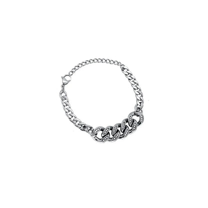 A premium crafted Cuban pearl bracelet with a versatile and stylish design, perfect for any occasion.