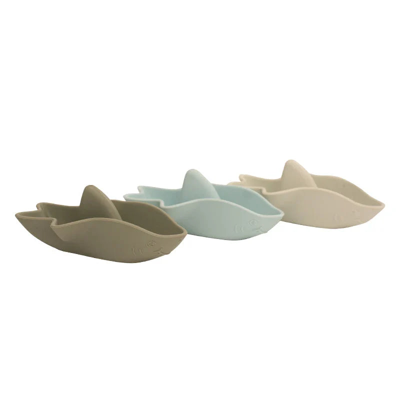 Charming shark-themed baby bath toys made of safe, BPA-free silicone for splashing and water play