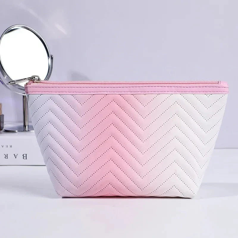 Elegant gradient-coloured makeup bag made of premium PU leather, perfect for organised storage and travel