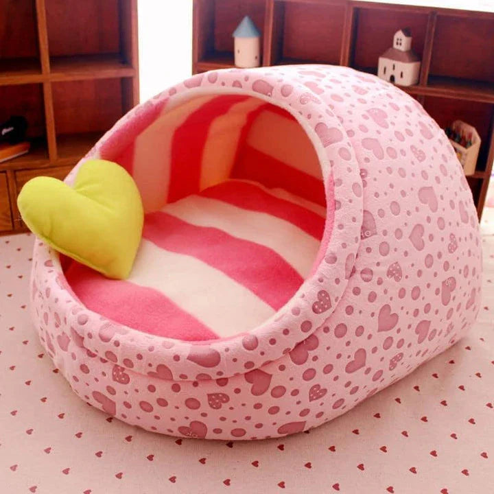 Luxurious machine-washable dog kennel in various colours, featuring premium nylon construction and plush interior for ultimate canine comfort.
