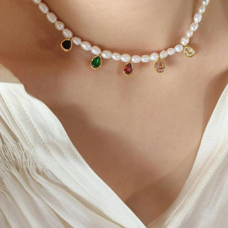 Elegant titanium steel necklace with a minimalist, sophisticated design and a polished, golden finish