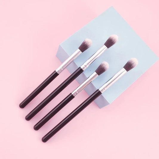Precision Nose Sculpting and Highlighting Brush - Essential Makeup Tool for Flawless Contours and Highlighting
