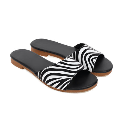 Premium leather outdoor slippers with flat, supportive soles and round toe design
