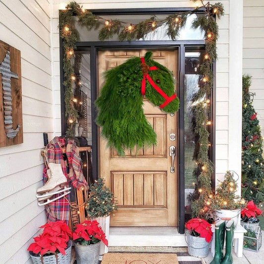 Charming farmhouse-style Christmas wreath with double horse head design and simulation pine branches