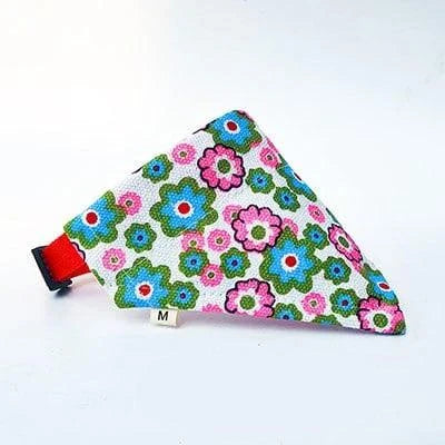 Stylish crossbody bag for women in various colours, with ample storage space and a secure zipper closure