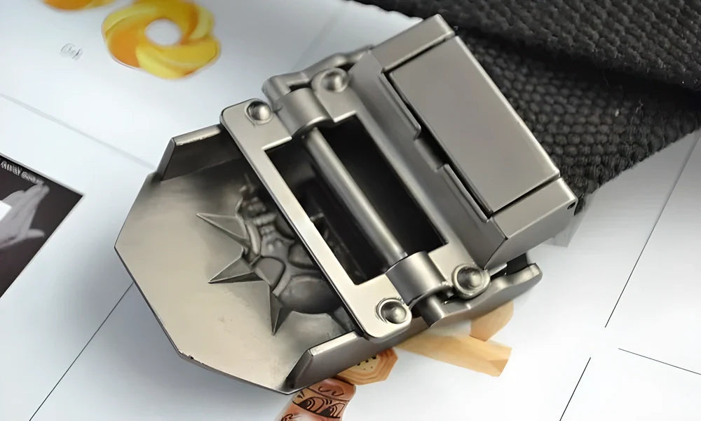 Tactical Buckle Belt with Skull Design - Durable alloy buckle and sturdy canvas construction for long-lasting wear